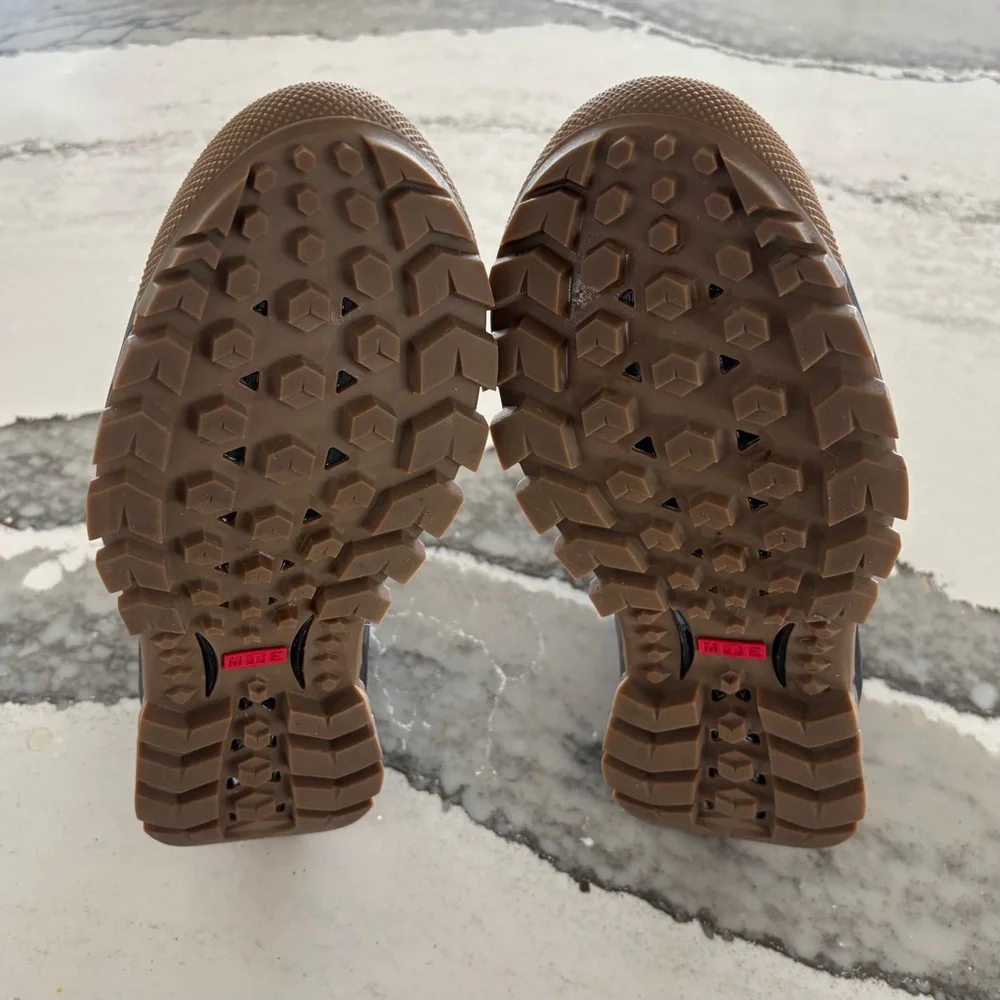 RARE Vans Ultrarange EXO Hi GORE-TEX MTE-3 Boot
Black Gold High-Top Sneakerboots - Picture 10 of 16